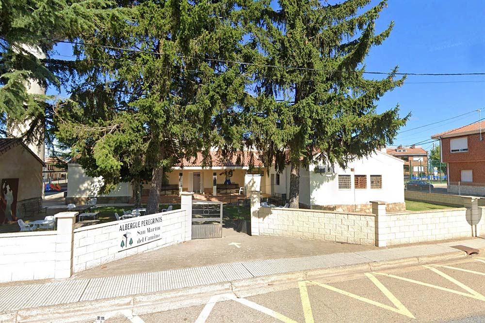 Pilgrim hostel in San Martín del Camino